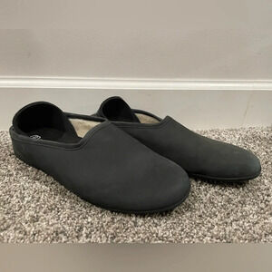 Mahabis Luxe men's black leather slippers, size 43 EU / 10 US